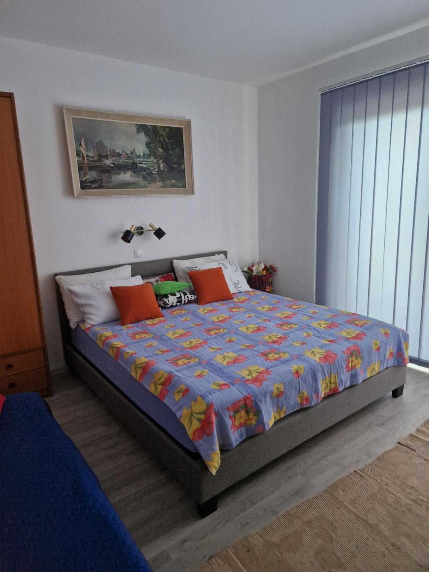 Vera Apartment Kampor Exterior photo